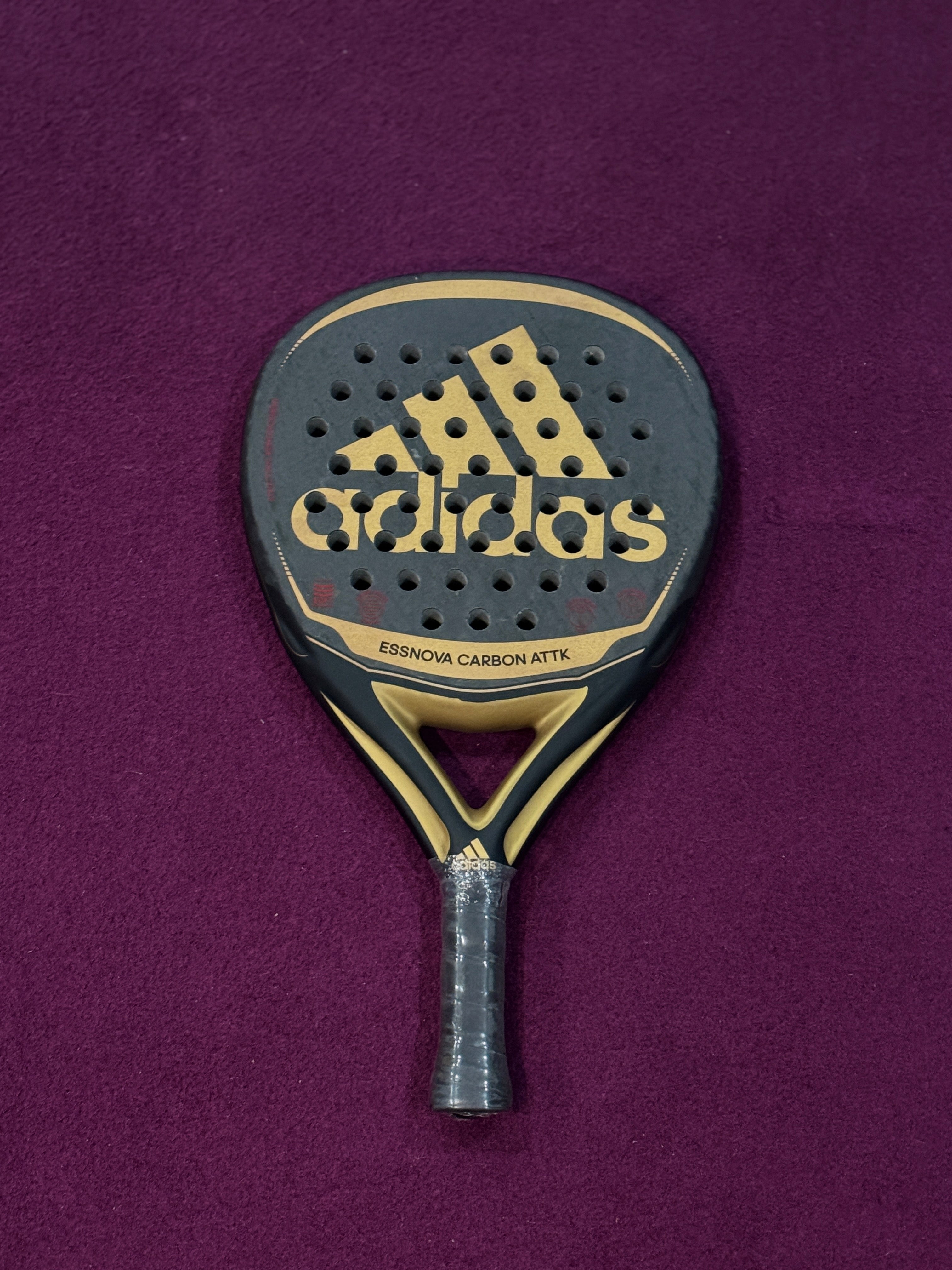 Adidas Essnova Carbon Attk 12K